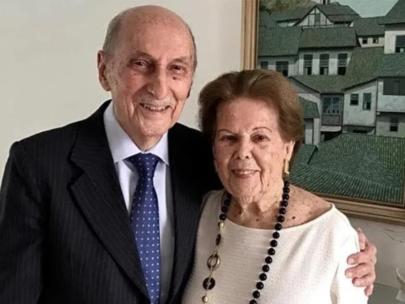 José Ornellas e sua esposa, Zely, em momento familiar. - Arquivo pessoal
