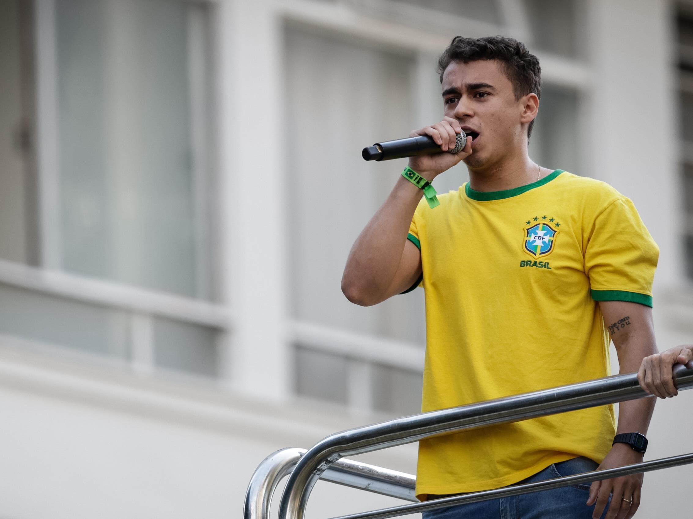 Jovem e influente nas redes sociais, Nikolas Ferreira virou uma das principais vozes de oposição ao governo no Congresso. - Bruno Santos/Folhapress