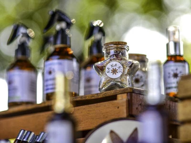 Nova lei facilita a comercialização de itens como sabonetes, cremes, desodorantes e perfumes feitos por pequenos produtores. - Lucas Lacaz Ruiz/Folhapress