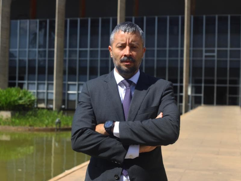 O presidente da ADB, Gustavo Buttes: parlamentares têm chance de expor suas bandeiras no Prêmio Congresso em Foco. - Divulgação/ADB