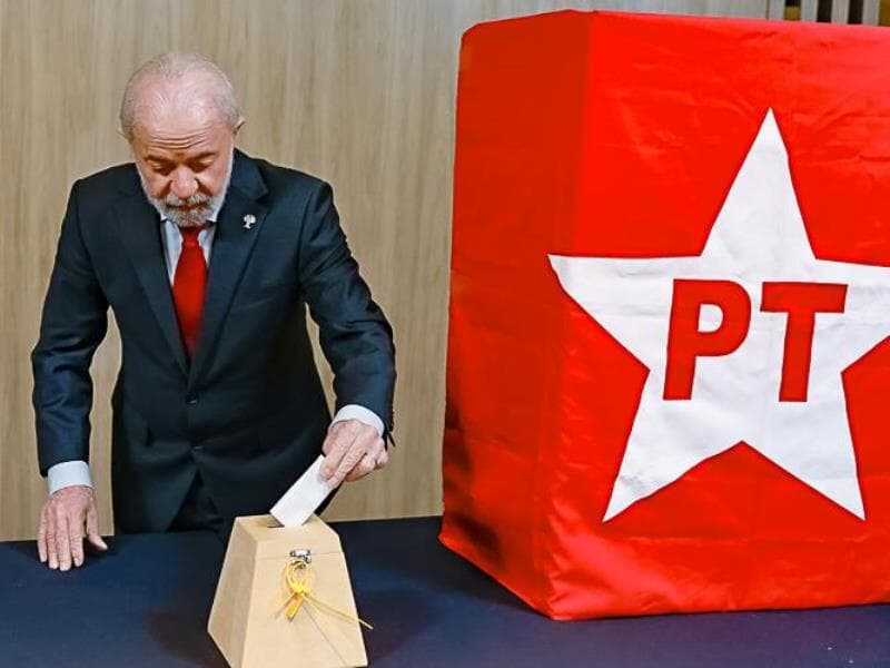 Presidente Lula vota nas eleições do PT, no Rio. - Ricardo Stuckert/Presidência da República