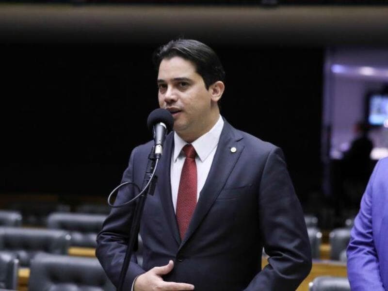 O deputado Junior Mano (PSB-CE) foi alvo de operação da PF. - Bruno Spada/Câmara dos Deputados
