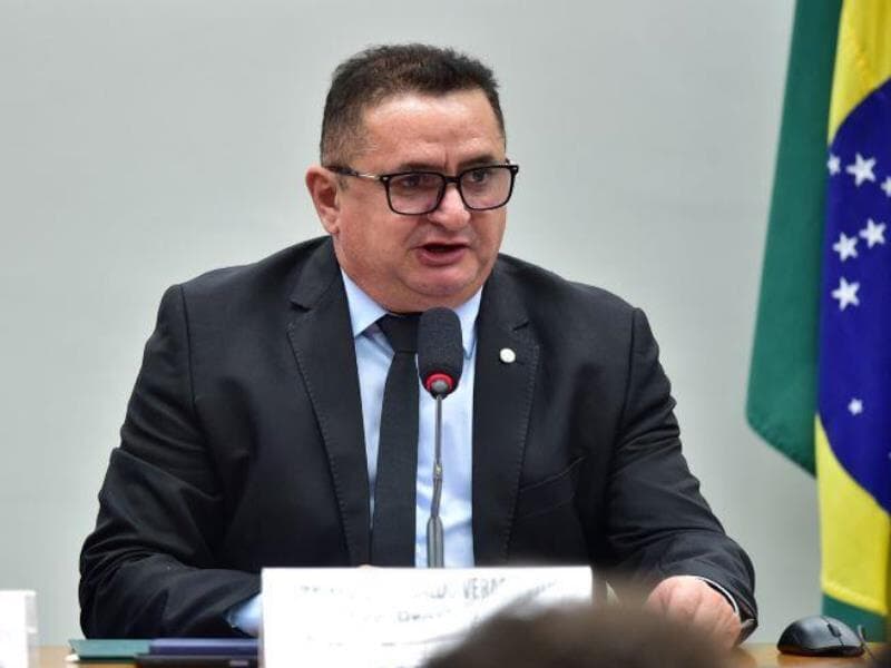 O relator da proposta na comissão foi o deputado Prof. Reginaldo Veras (PV-DF). - Zeca Ribeiro/Câmara dos Deputados