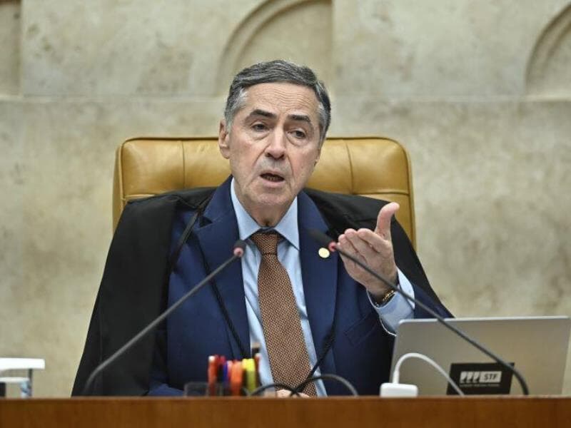 O presidente do STF, Luís Roberto Barroso: "É nos momentos difíceis que devemos nos apegar aos valores e princípios que nos unem: soberania, democracia, liberdade e justiça" - Ton Molina/Fotoarena/Folhapress