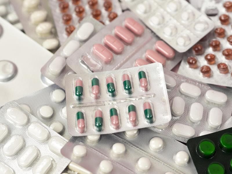 Descarte inadequado de medicamentos compromete a saúde e o meio ambiente. - Freepik