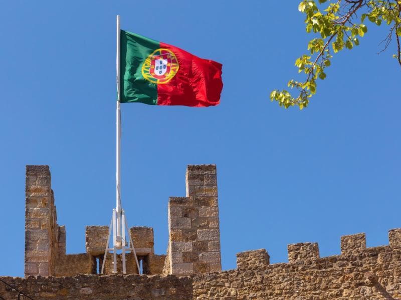 O projeto restringe a política migratória portuguesa. - Freepik