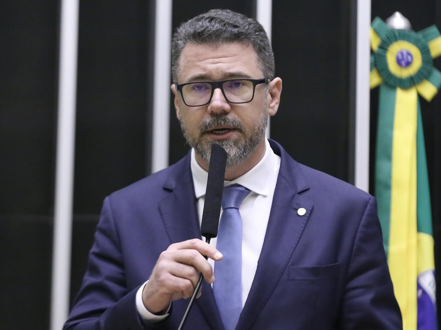 Proposta de Pollon prevê isenção de tributos e subsídio conforme faixa de renda. - Kayo Magalhães/Câmara dos Deputados