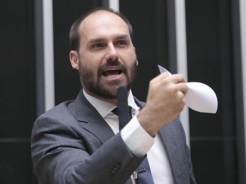 Representação de Randolfe e Lindbergh contra Eduardo Bolsonaro cobra punição com base no Código Penal Militar. - Zeca Ribeiro / Câmara dos Deputados