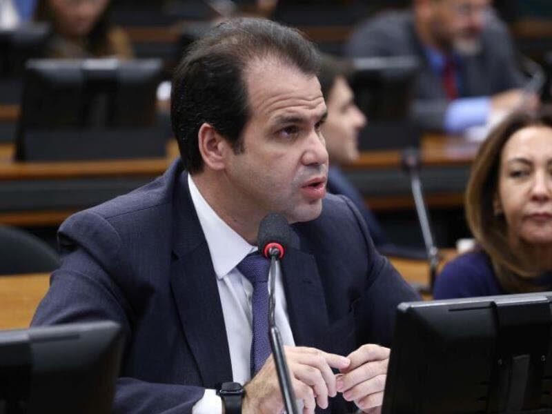 O deputado Aureo Ribeiro (Solidariedade-RJ) é o autor da proposta. - Vinicius Loures/Câmara dos Deputados