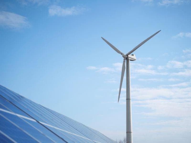 Empresas só poderão usar energia limpa de novas usinas, segundo a MP. - Freepik