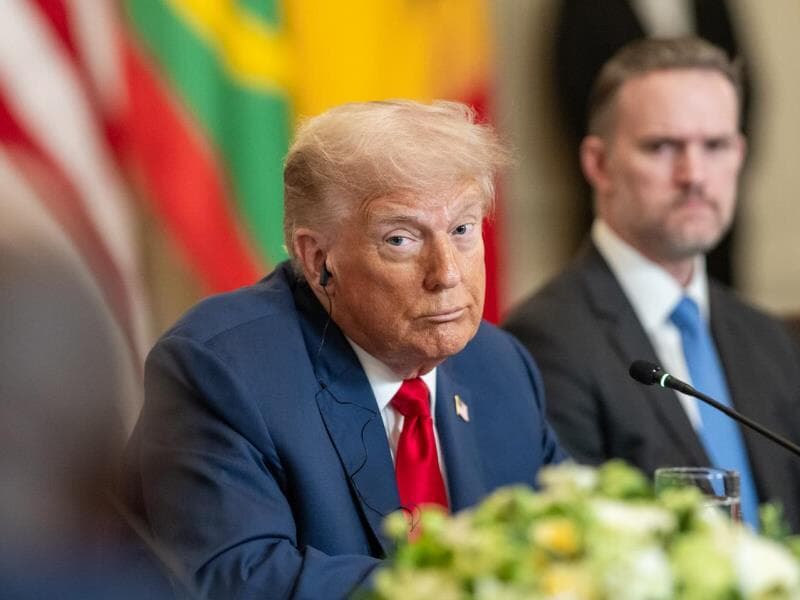 Documento-chave segue sob sigilo, e promessa de campanha de Trump vira bomba política. - Daniel Torok/White House