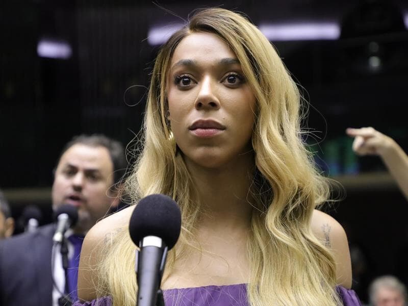 Ação judicial movida por Erika Hilton menciona racismo, injúria racial e transfobia - Mário Agra/Câmara dos Deputados