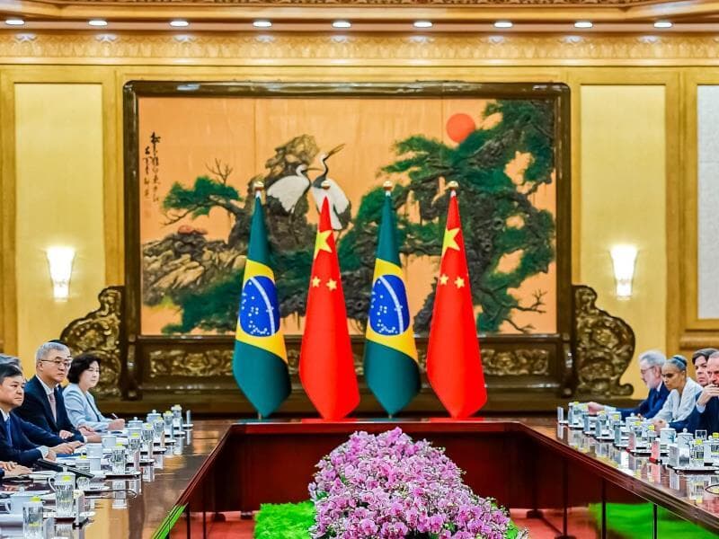 Diplomacia chinesa critica ações unilaterais de Trump e defende sistema comercial baseado em equidade. - Ricardo Stuckert/PR