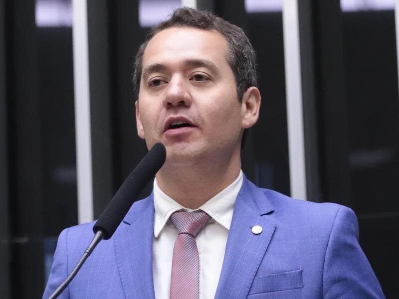 Projeto do prefeito Ricardo Silva prevê multa de até R$ 10 mil a comércios que facilitarem aglomerações com som alto e desordem. - Vinicius Loures/Câmara dos Deputados