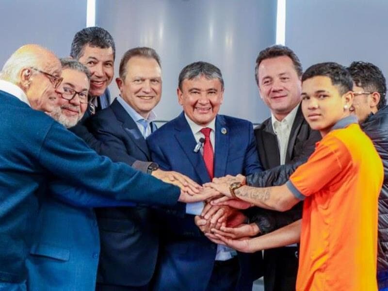 Ministro Wellington Dias e representantes da JBS. - Roberta Aline/MDS