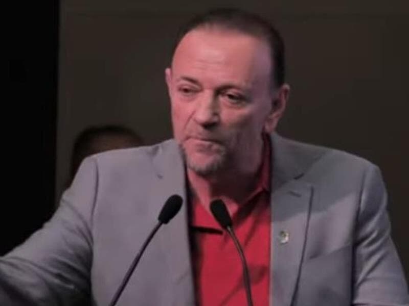 Edinho Silva discursa ao tomar posse na presidência do PT. - Reprodução/TVPT