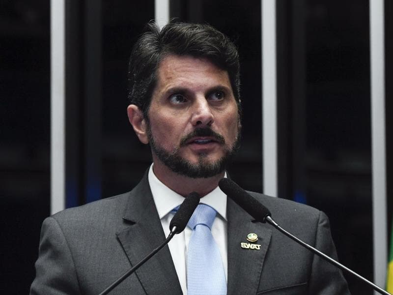 Marcos do Val cumpre determinações de bloqueio bancário e recolhimento noturno. - Jefferson Rudy/Agência Senado