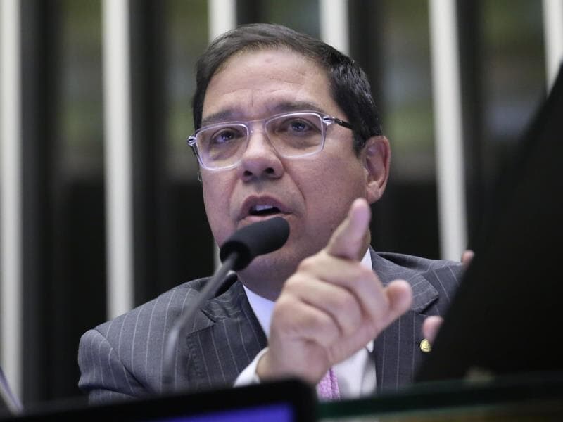 Deputado se pronunciou em protesto à prisão domiciliar de Jair Bolsonaro.
 - Kayo Magalhães / Câmara dos Deputados