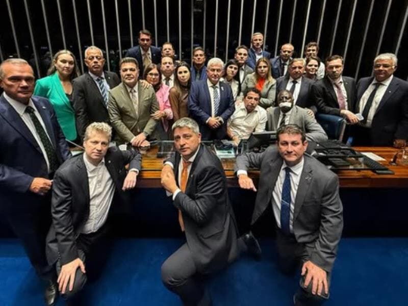 Parlamentares bolsonaristas seguem ocupação da Mesa do Senado. - Instagram/Magno Malta