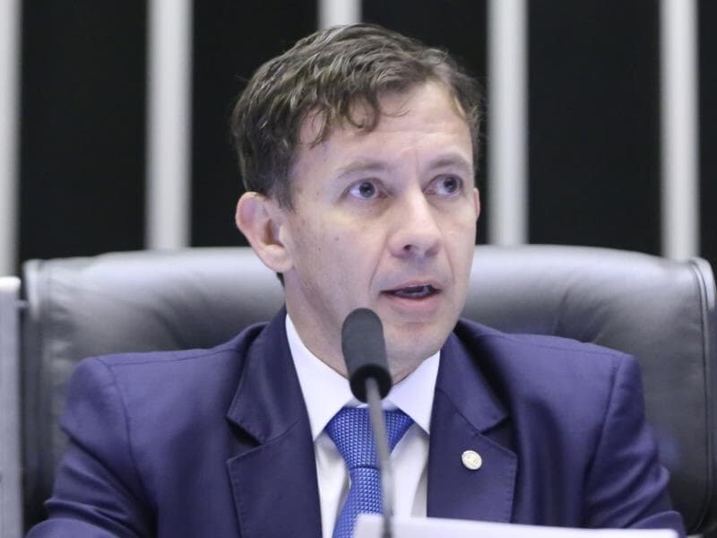 Projeto de Eduardo Velloso quer permitir uso do Pix em compras internacionais. - Kayo Magalhães/Câmara dos Deputados