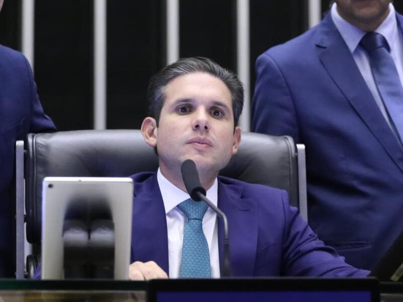 De acordo com Hugo Motta, Eduardo já começou a ficar isolado mesmo dentro do PL. - Kayo Magalhães / Câmara dos Deputados