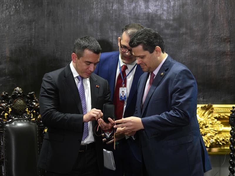 Noboa é recebido por Alcolumbre e Motta em visita ao Congresso. -  Carlos Moura/Agência Senado