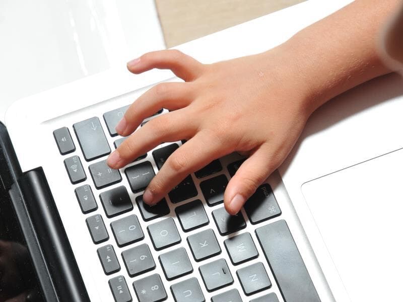 Projeto endurece regras para dificultar exploração de menores pela internet. -  Karime Xavier/Folhapress,