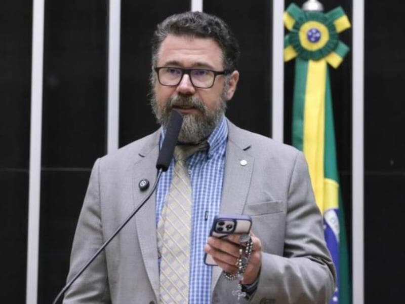 Deputado Marcos Pollon apresenta defesa contra representações na Câmara. - Kayo Magalhães/Câmara dos Deputados