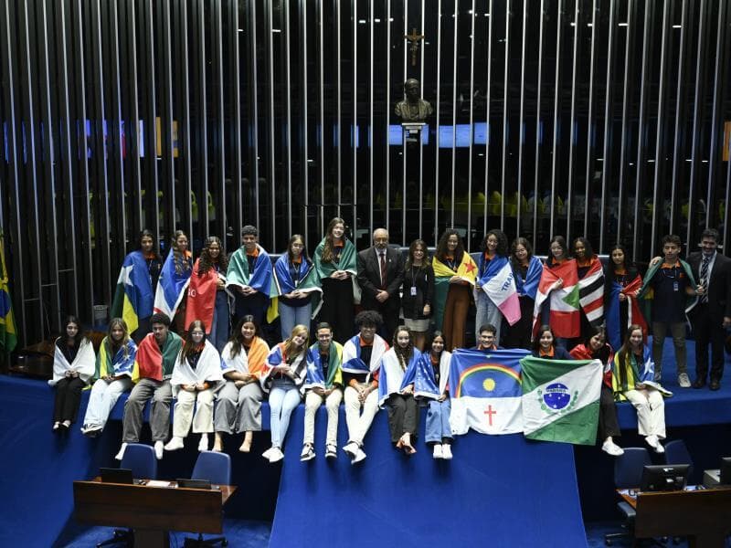 Iniciativa utiliza a árvore como símbolo para associar o processo de educação e formação política à natureza de crescimento.  - Andressa Anholete/Agência Senado