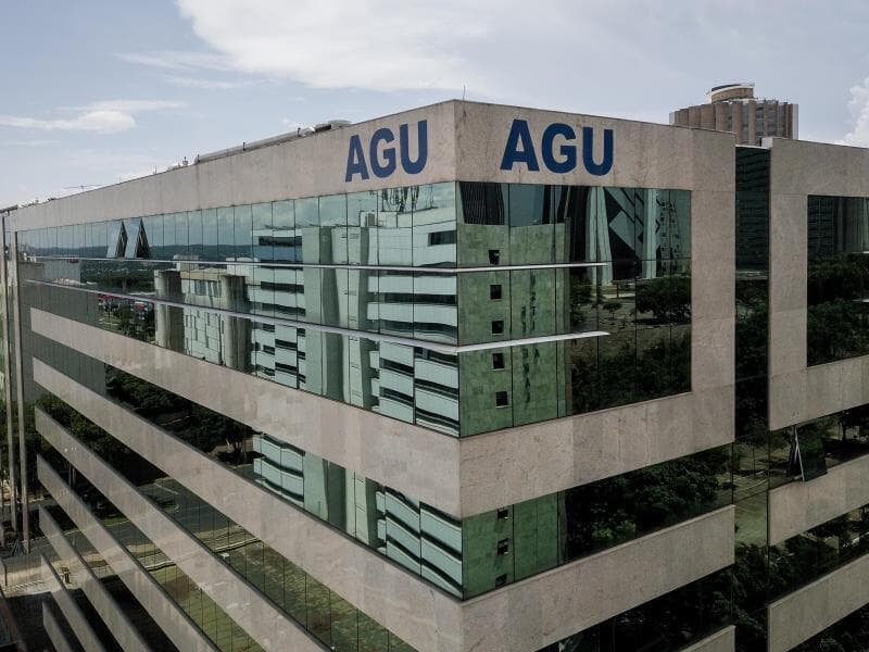 Contratação de escritórios credenciados é necessária para AGU conseguir acessar tribunais estrangeiros. - Rafa Neddermeyer/Agência Brasil