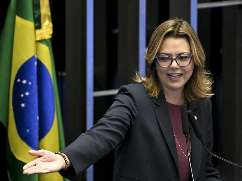 Leila Barros (PDT-DF), autora do requerimento, destacou a necessidade de analisar o cenário sob ótica social, jurídica, psicológica e educacional. - Edilson Rodrigues/Agência Senado