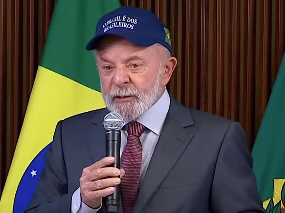 Presidente Lula durante reunião ministerial nesta terça-feira (26). - Reprodução/Canal GOV