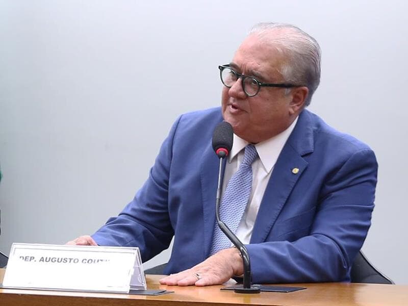 Relator busca apresentar texto equilibrado entre necessidades de entregadores e empresas. - Vinicius Loures/Câmara dos Deputados