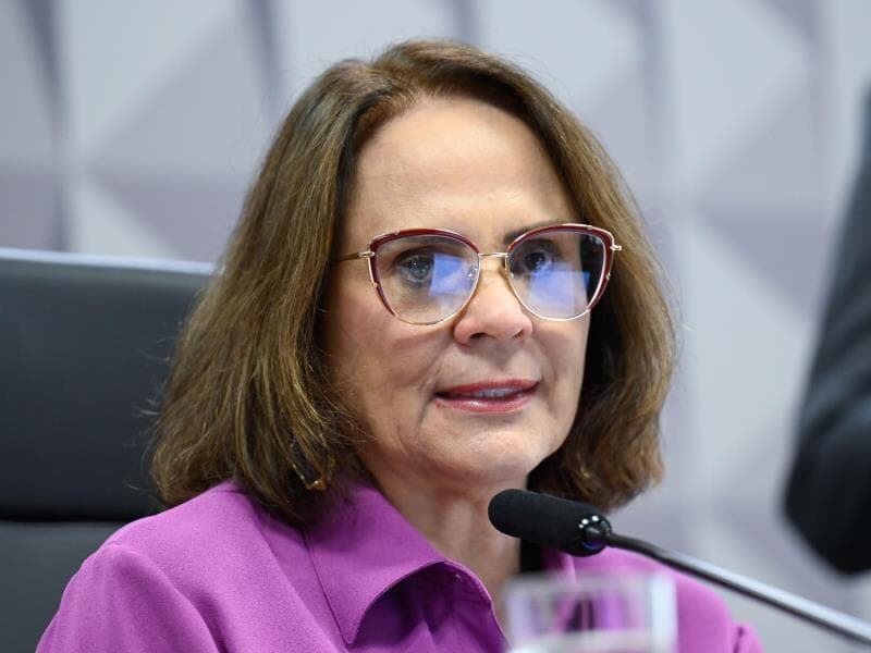 Damares preside a CDH. - Andressa Anholete/Agência Senado