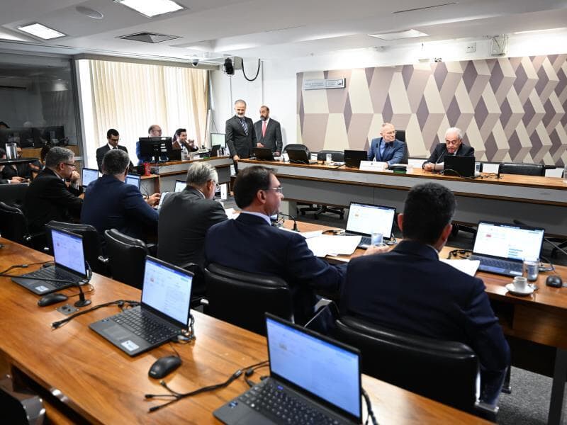 Comissão de Constituição, Justiça e Cidadania (CCJ) em sessão nesta quarta-feira (27). - Edilson Rodrigues/Agência Senado