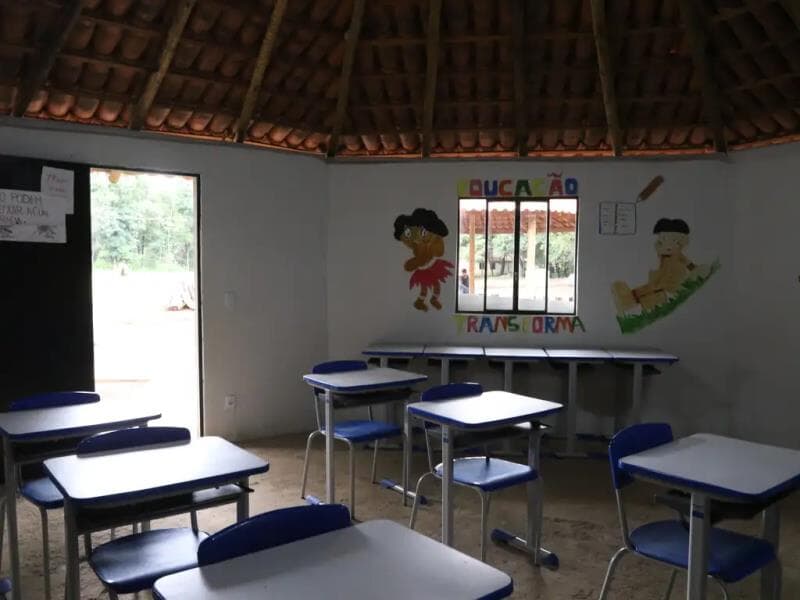 Durante deliberação na Comissão de Educação, Célia pontuou que a escola "precisa ser viva" na comunidade indígena. - Tânia Rêgo/Agência Brasil