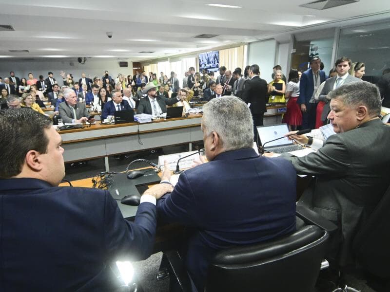 Parlamentares querem detalhes sobre a origem das denúncias e o avanço do inquérito. - Geraldo Magela/Agência Senado