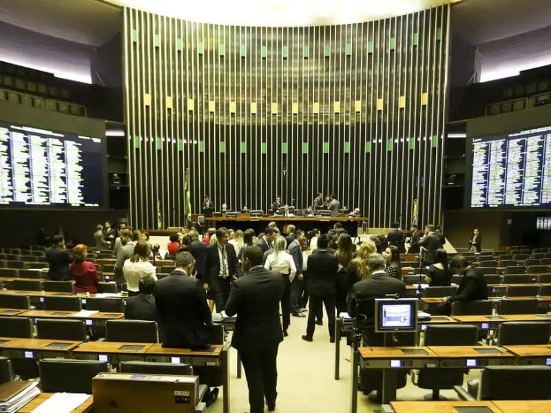A avaliação da instauração dos 14 processos contra parlamentares ocorrerá nesta terça-feira (2). - Marcelo Camargo/Agência Brasil