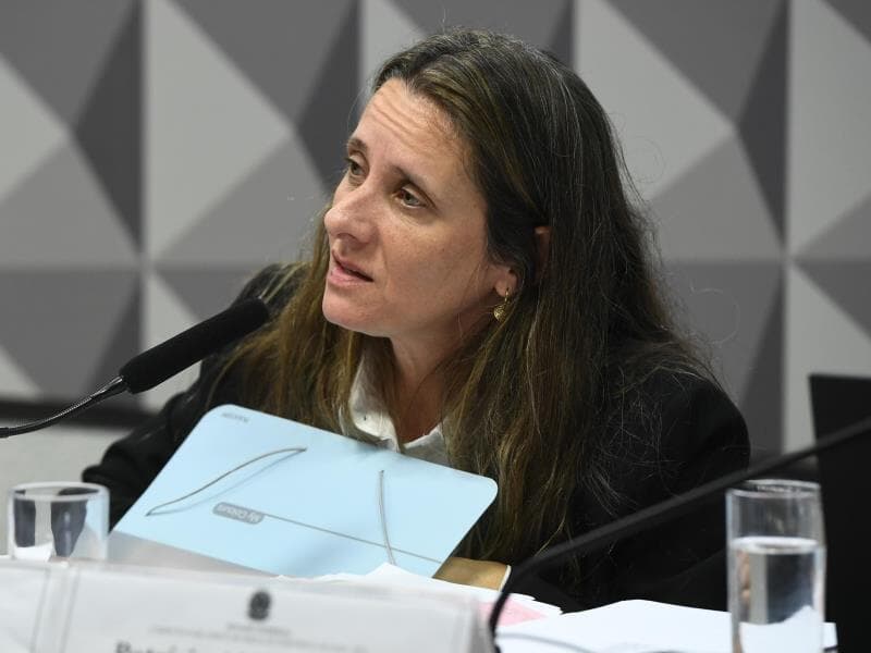 Diretora foi interrompida ao tentar apontar que INSS estava ciente de fraudes já em 2019.  - Carlos Moura/Agência Senado