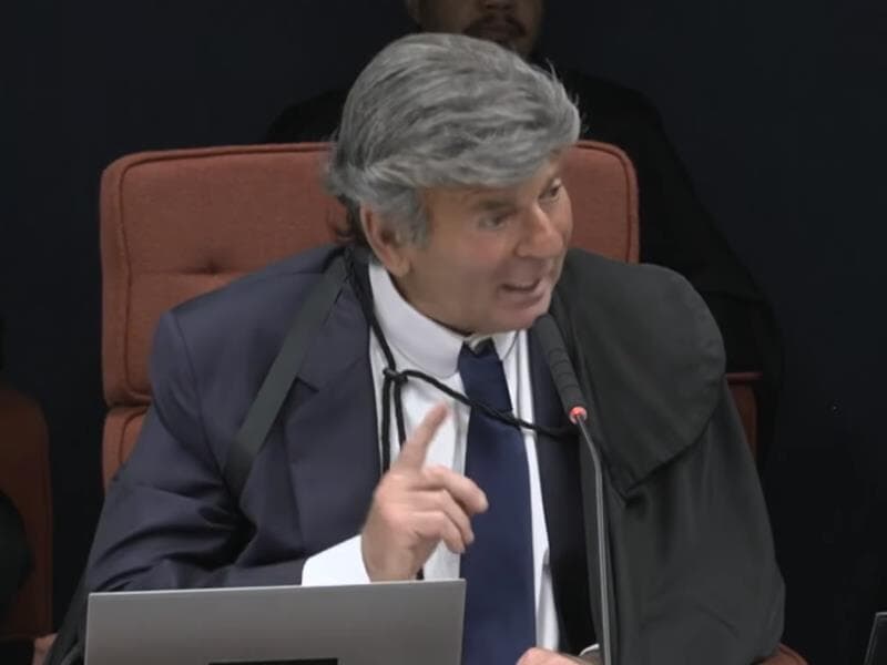 Fux é terceiro a votar, depois de Alexandre de Moraes e Flávio Dino. - Reprodução/YouTube