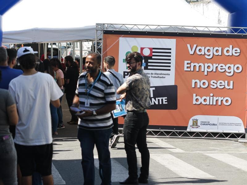 A taxa de subutilização, índice que mede o quanto a força de trabalho está subaproveitada, caiu para 14,1%, menor da série histórica também, segundo a Pnad. - Vinicius Nunes/Agência F8/Folhapress