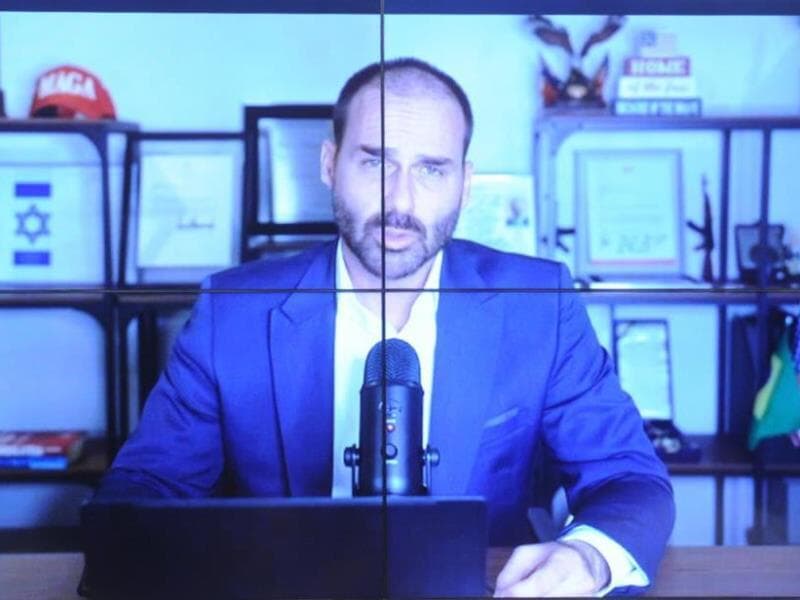Eduardo Bolsonaro em audiência remota na Câmara. Deputado está morando nos Estados Unidos desde março. - Renato Araújo/Agência Câmara