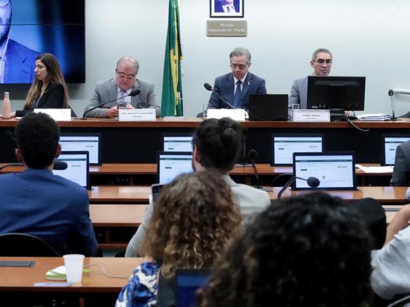 Propostas buscam reduzir judicialização e preservar a autonomia dos trabalhadores. - Bruno Spada/Câmara dos Deputados
