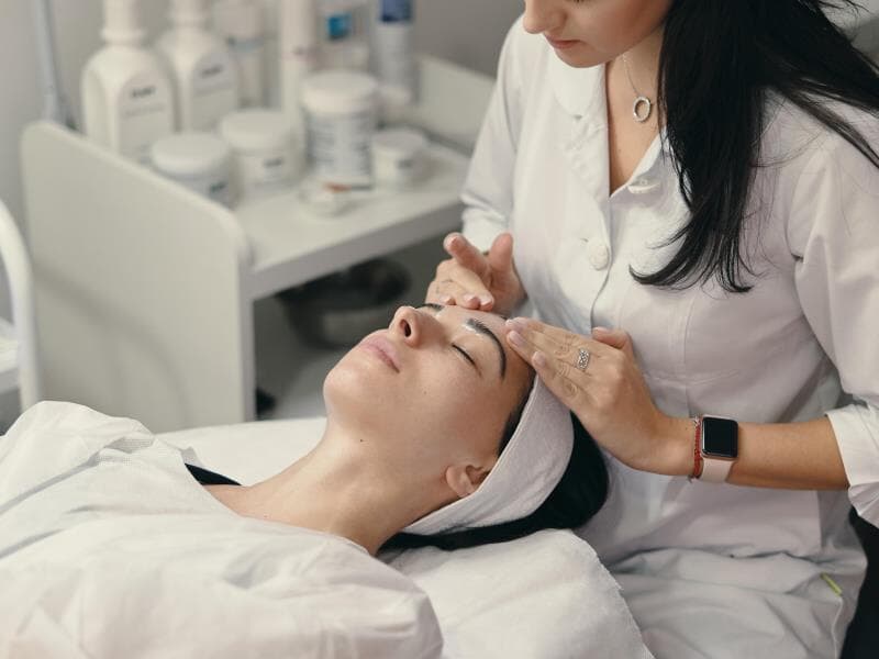 No Brasil, R$ 48 bilhões são movimentados anualmente no mercado de estética. - Freepik