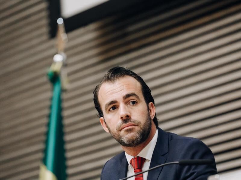 Lucas Bove diz que a ex-mulher "distorce a verdade" dos fatos. - Larissa Navarro/Alesp