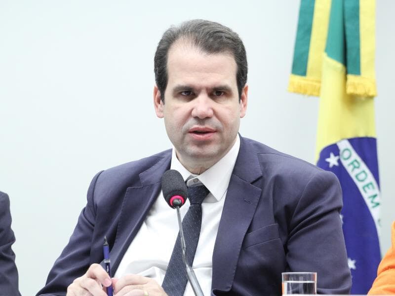 Autor do requerimento de audiência ressalta importância da fiscalização pública para assegurar resultados da cota mínima de PCDs em empresas. - Vinicius Loures/Câmara dos Deputados
