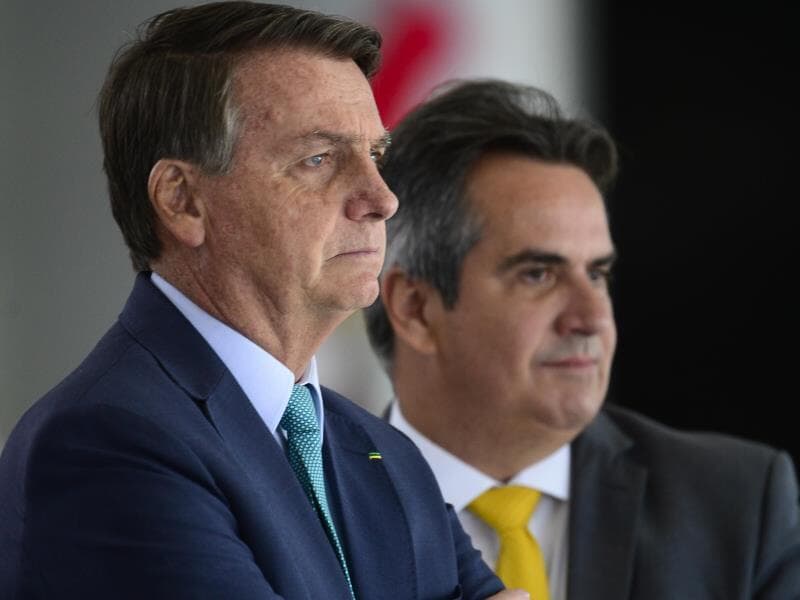 O ex-presidente Jair Bolsonaro e Ciro Nogueira enquanto era ministro da Casa Civil. - Marcelo Camargo/Agência Brasil