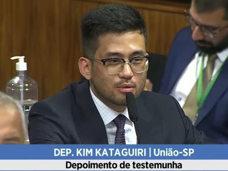 Kim questionou enriquecimento rápido de empresário envolvido em supostas fraudes previdenciárias e cobrou transparência nas apurações. - Reprodução/TV Senado