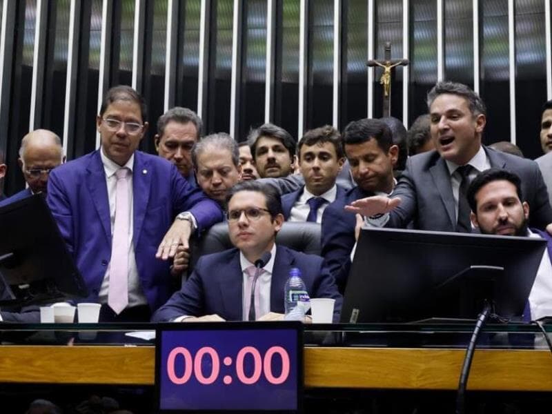 Hugo Motta ao retomar a posse da mesa na noite de 6 de agosto. - Marina Ramos/Câmara dos Deputados