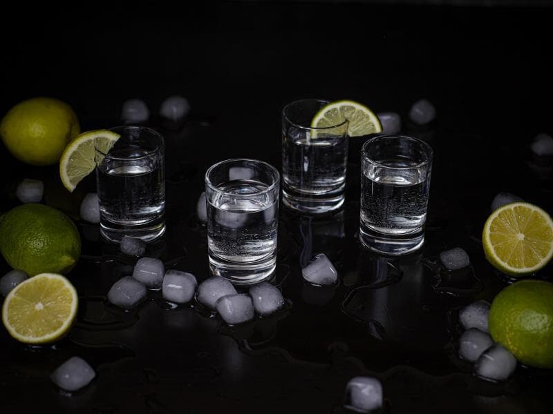 Projeto cria sistema nacional para rastrear bebidas e coibir fraudes. - Freepik